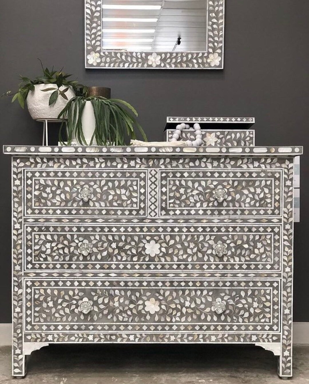 Chest of Drawers with Floral Patterns